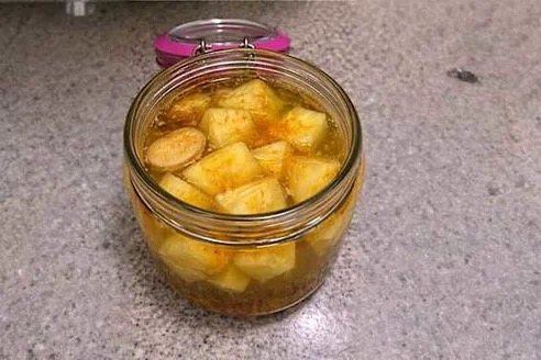 Ananas enzimi digestivi